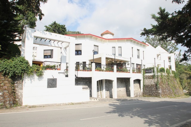 The Pine Crest Resorts